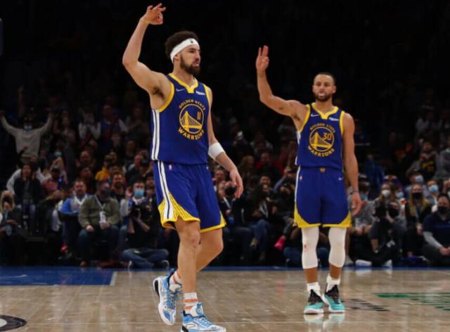 百家乐官网-勇士摆出四后卫险些翻车 汤普森两记关键三分救主